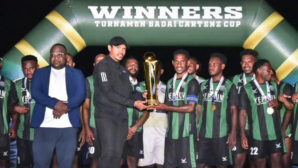 Pantau Langsung Final Badai Cartenz Cup V Nabire, Ricardo Salampessy Rekrut Pemain Papua Tengah ke Persipura