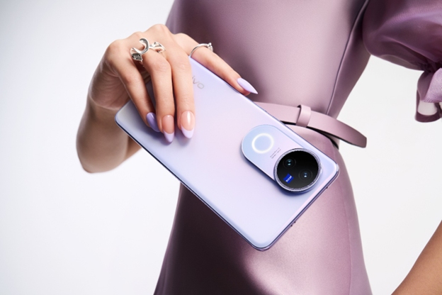 Liburan Sekolah Makin Seru dengan vivo V50: Siap Basah-Basahan, Siap Bikin Konten!