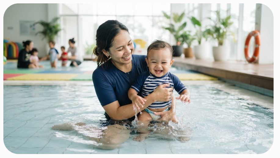 Berapa Usia Anak Sudah Bisa Diajak Berenang? Ini Waktu yang Tepat dan Tips Amannya