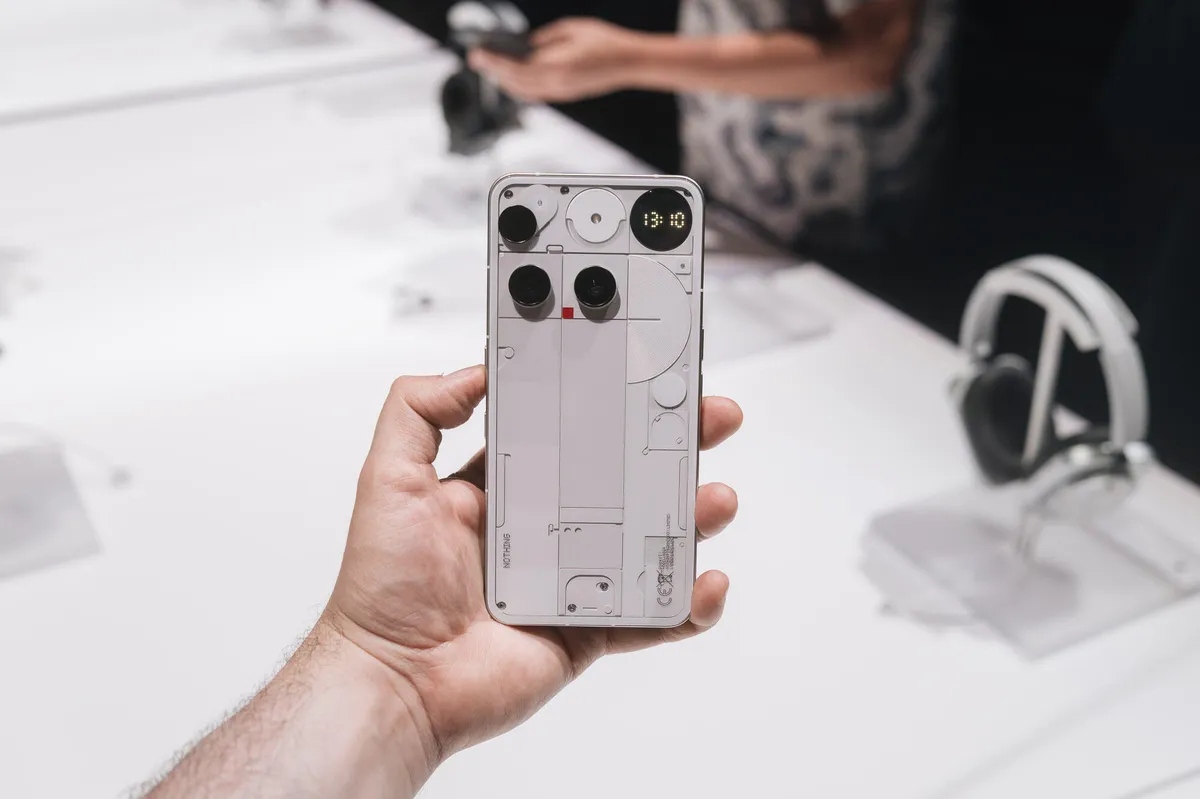 Spesifikasi Lengkap Nothing Phone 3: Desain, Kamera, dan Harga Terbaru