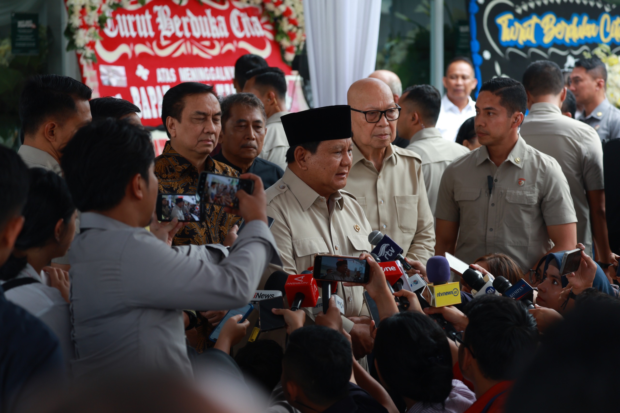 Wafatnya Kwik Kian Gie Bikin Prabowo Terpukul: Putra Terbaik Telah Pergi
