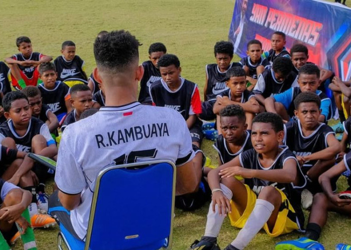 Dari Sorong untuk Indonesia: Ricky Kambuaya Dorong Bakat Muda Papua