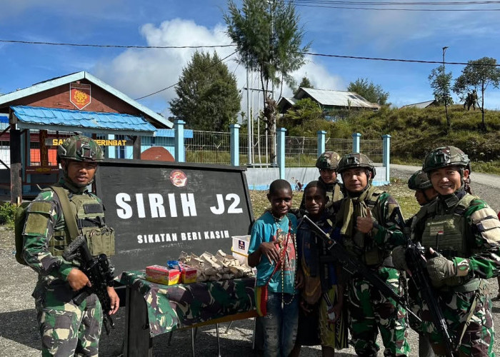 TNI Satgas Yonif 500/Sikatan Hadirkan Cinta Kasih di Intan Jaya Lewat Program SIRIH