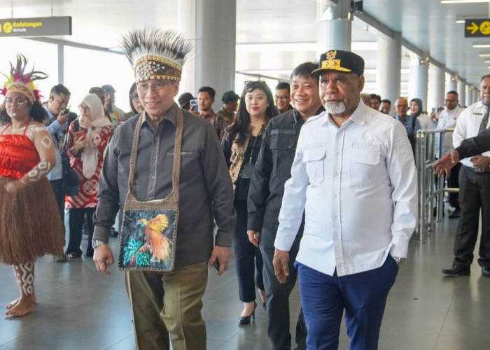 Wagub Papua Tengah Sambut Hangat Kedatangan Wamen Bappenas di Timika