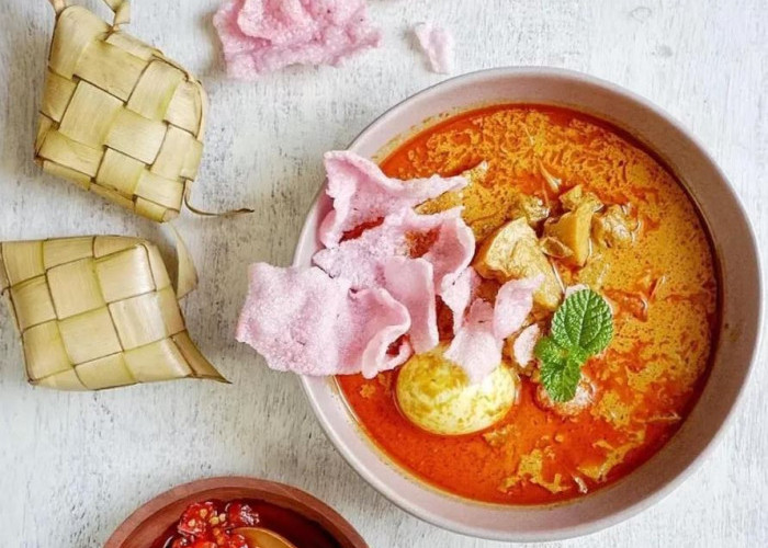 Bukan Sekadar Ketupat dan Sayur, Ini Keunikan Ketupat Sayur Khas Padang