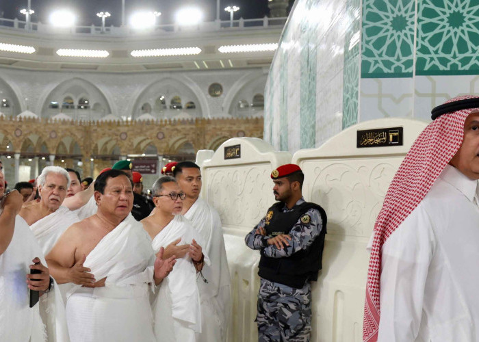 Prabowo Laksanakan Ibadah Umrah dan Sapa Jemaah Indonesia di Mekkah