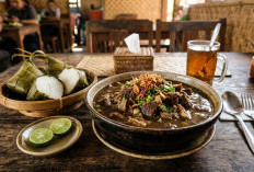 Rahasia Lezat Coto Makassar, Sajian Berkuah Kaya Rempah yang Menyegarkan